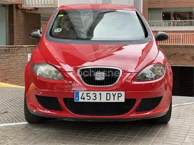 Usado Seat Altea Sport 105 CV (77 kW) 2006 Rojo Monovolumen