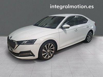 Blanco Usado 2020 Skoda Octavia Style Berlina | 20.900 € (Caro)