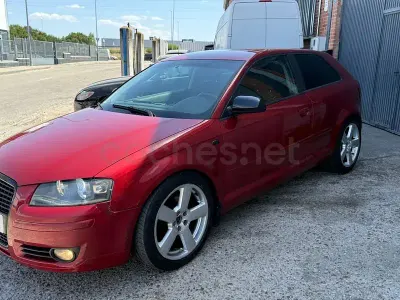 Usado Audi A3 Attraction 160 CV (117 kW) 2007 Granate Utilitario