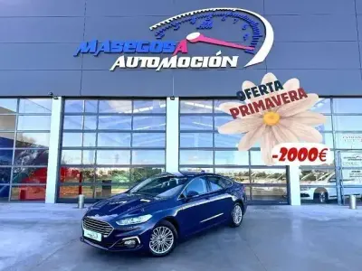 Usado Ford Mondeo Titanium 187 CV (137 kW) 2021 Azul Berlina