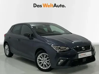 Usado Seat Ibiza FR 115 CV (84 kW) 2025 Gris Utilitario