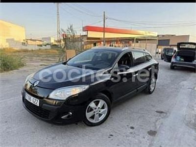 Usado Renault Mégane GrandTour Dynamique 110 CV (80 kW) 2010 Negro Familiar