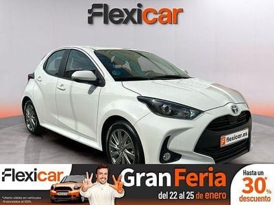 Blanco Usado 2024 Toyota Yaris Hybrid Active Berlina | 18.590 € (Precio justo)