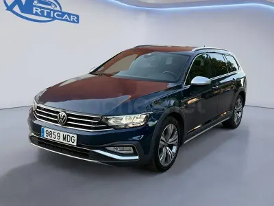 Usado VW Passat Alltrack 200 CV (147 kW) 2023 Azul Familiar