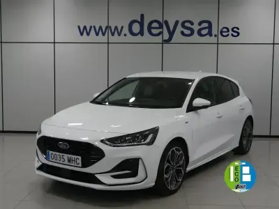 Begagnad Ford Focus ST-Line X 125 HK (91 kW) 2023 Vit Sedan