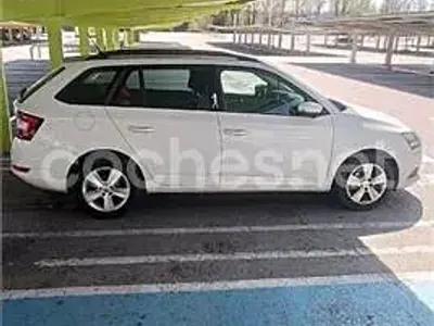 Usado Skoda Fabia Ambition 75 CV (55 kW) 2018 Blanco Familiar