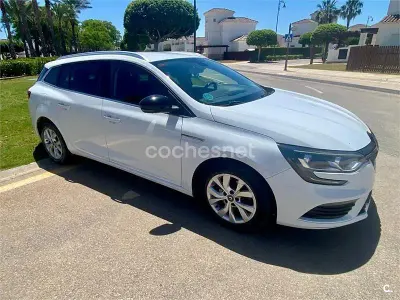 Usado Renault Mégane GrandTour LIMITED 95 CV (69 kW) 2019 Blanco Familiar