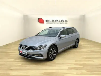 Usado VW Passat Executive 122 CV (89 kW) 2021 Gris / plata Familiar