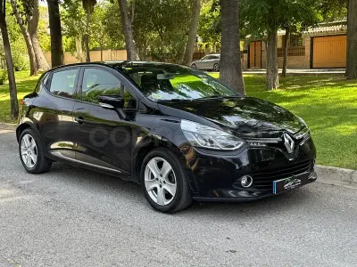 Usado Renault Clio IV Dynamique 90 CV (66 kW) 2014 Negro Berlina