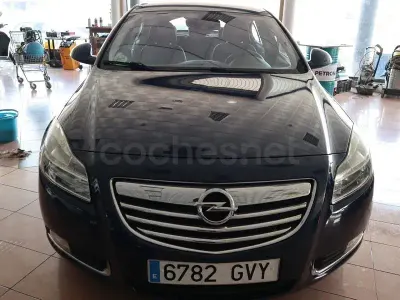 Usado Opel Insignia Cosmo 130 CV (95 kW) 2011 Azul Berlina