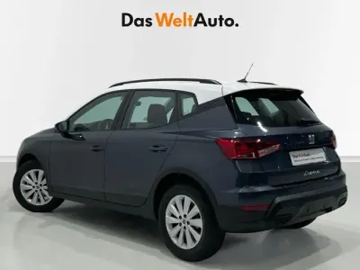 Usado Seat Arona Style 115 CV (84 kW) 2024 Gris SUV