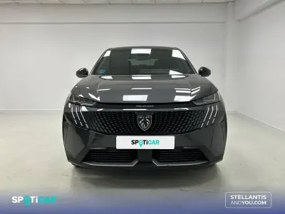 Usado Peugeot 3008 Allure 136 CV (100 kW) 2025 Gris SUV