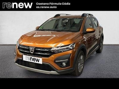 Usado Dacia Sandero Comfort 91 CV (66 kW) 2021 Naranja Utilitario