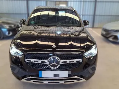 Usado Mercedes GLA200 150 CV (110 kW) 2023 SUV