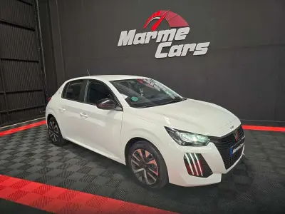 Usado Peugeot 208 Allure 99 CV (72 kW) 2025 Blanco Utilitario