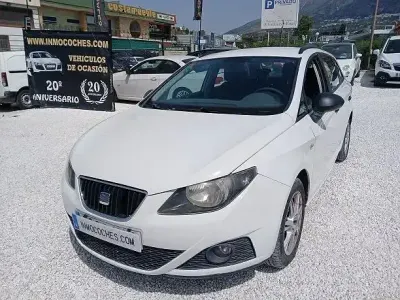 Usado Seat Ibiza Style 105 HP (77 kW) 2011 Branco Citadino