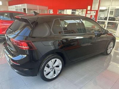 Usado VW Golf VIII 116 CV (85 kW) 2025 Negro Utilitario
