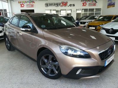 Usado Volvo V40 CC Momentum 115 CV (84 kW) 2014 Beige Familiar