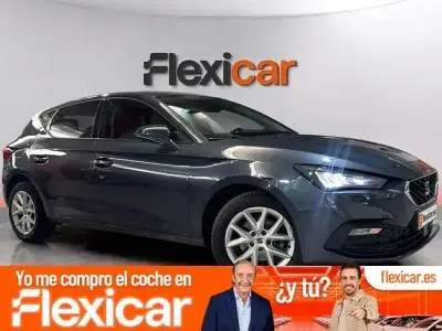 Usado Seat Leon Style 130 CV (95 kW) 2023 Gris Berlina