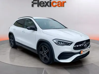 Usado Mercedes GLA200 150 CV (110 kW) 2020 Blanco SUV