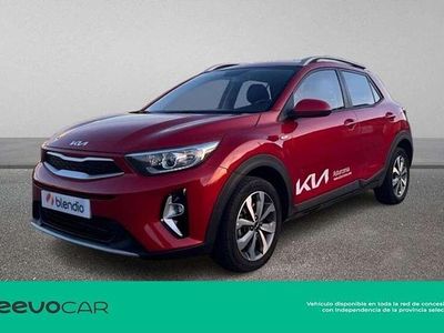 Usado Kia Stonic 84 CV (61 kW) 2022 Rojo SUV