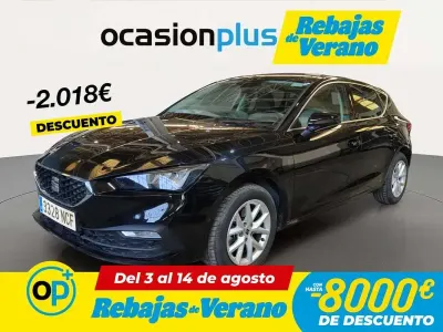 Usado Seat Leon Style 116 CV (85 kW) 2025 Negro Utilitario