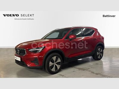 Rojo Usado 2023 Volvo XC40 Core SUV | 39.500 € (Caro)