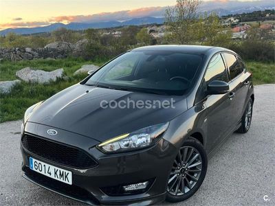Usado Ford Focus ST-Line 125 CV (91 kW) 2018 Negro Berlina