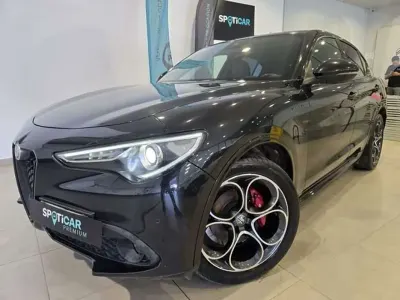 Usado Alfa Romeo Stelvio 209 CV (153 kW) 2021 Negro SUV