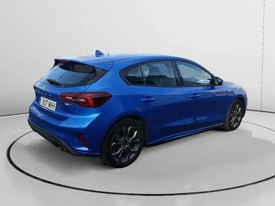Używany Ford Focus ST-Line 125 KM (91 kW) 2023 Niebieski Sedan/Limuzyna