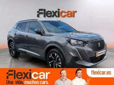 Usado Peugeot 2008 Allure 131 CV (96 kW) 2023 Gris SUV