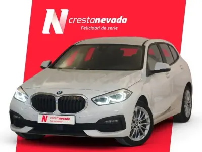Usado BMW 118 Comfort Edition 136 CV (100 kW) 2022 Blanco Berlina