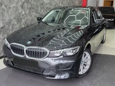 Usado BMW 330e Comfort Edition 292 CV (214 kW) 2020 Negro Berlina