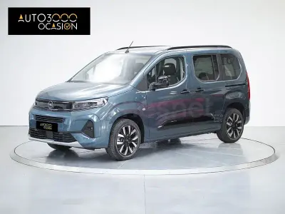 Nuevo Opel Combo 100 CV (73 kW) 2026 Azul Monovolumen