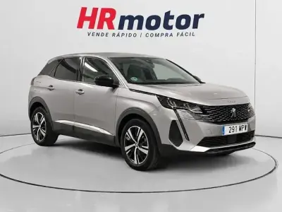 Usado Peugeot 3008 Allure 130 CV (95 kW) 2024 Gris SUV