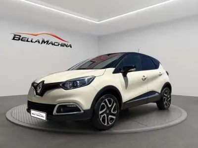 Usado Renault Captur Zen 110 CV (80 kW) 2017 Blanco SUV