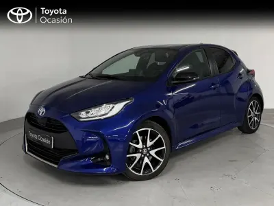 Usado Toyota Yaris Hybrid Style 116 CV (85 kW) 2021 Azul cobalto Berlina