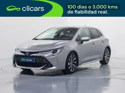 Usado Toyota Corolla Active 122 CV (89 kW) 2022 Gris Berlina