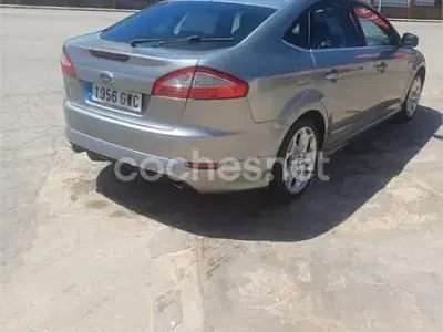Usado Ford Mondeo Titanium S 203 CV (149 kW) 2010 Gris / plata Berlina