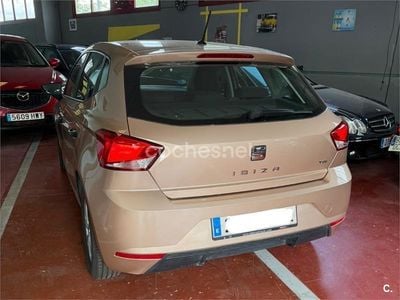 Usado Seat Ibiza Style 90 CV (66 kW) 2018 Beige Utilitario