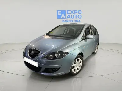 Usado Seat Toledo Sport 102 CV (75 kW) 2005 Gris / plata Utilitario