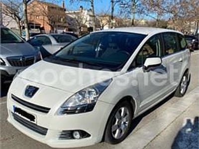 Usado Peugeot 5008 Active 112 CV (82 kW) 2013 Blanco Monovolumen