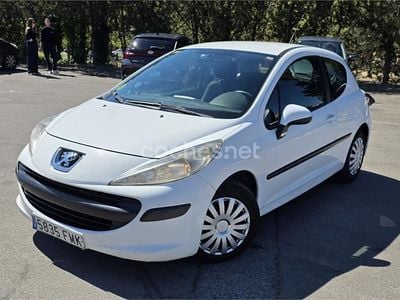 Usado Peugeot 207 70 CV (51 kW) 2007 Blanco Berlina