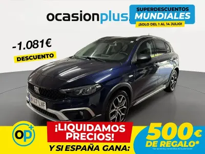 Usado Fiat Tipo Cross 101 CV (74 kW) 2021 Azul Berlina