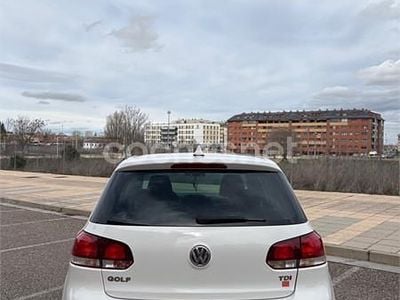 Usado VW Golf VI 105 CV (77 kW) 2011 Blanco Utilitario