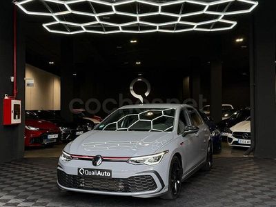 Usado VW Golf VIII GTI 245 CV (180 kW) 2022 Gris / plata Berlina