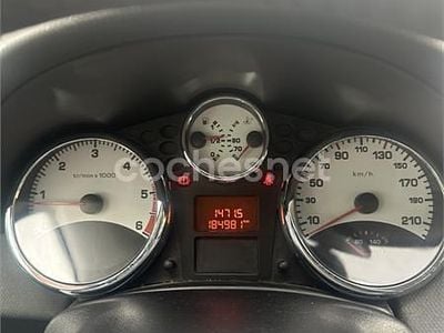 Usado Peugeot 207 90 CV (66 kW) 2007 Gris / plata Berlina