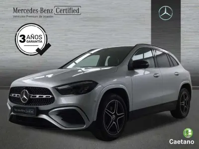 Usado Mercedes GLA200 150 CV (110 kW) 2024 Plateado SUV
