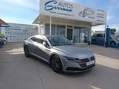 Usado VW Arteon 150 CV (110 kW) 2020 Gris / plata Berlina
