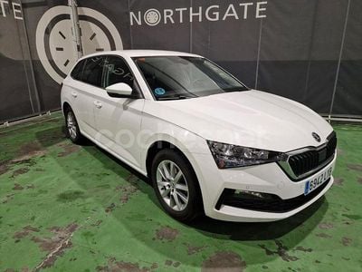 Blanco Usado 2022 Skoda Scala Utilitario | 14.800 € (Precio justo)